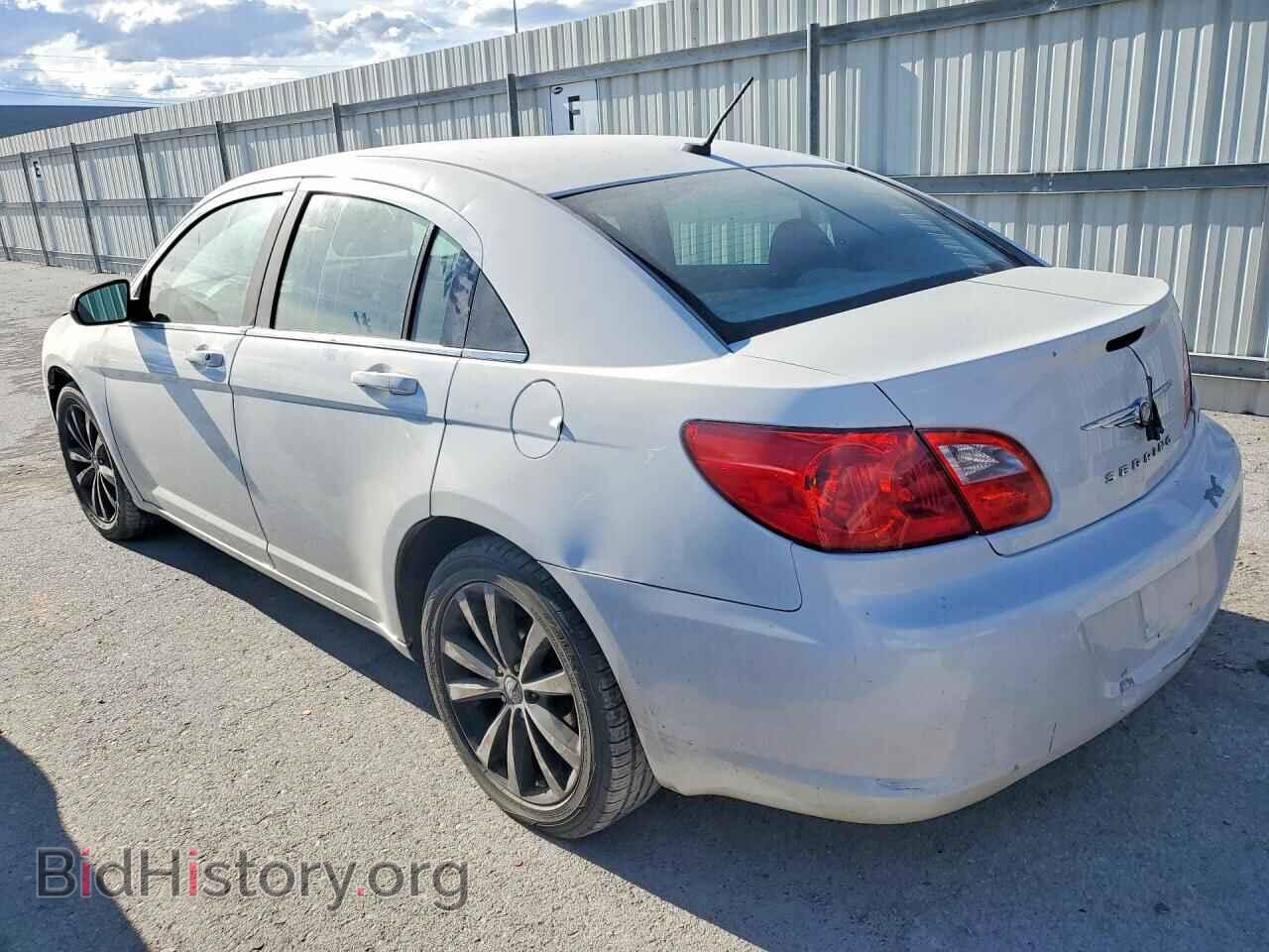 2010 CHRYSLER SEBRING - VIN: 1C3CC4FB2AN216638 - Photo 2