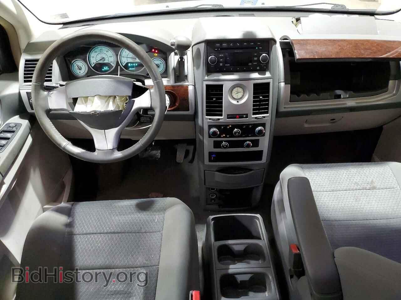 2010 CHRYSLER MINIVAN - VIN: 2A4RR5D1XAR492549 - Photo 8