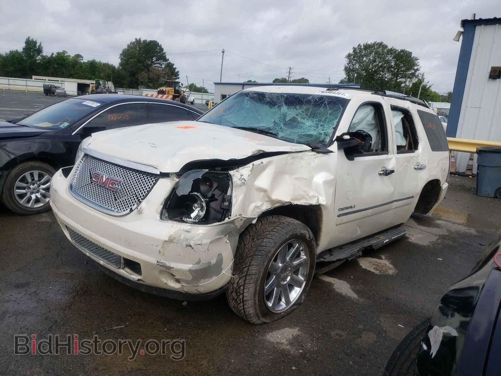 2011 GMC YUKON - VIN: 1GKS1EEF3BR203371 - Фото 2