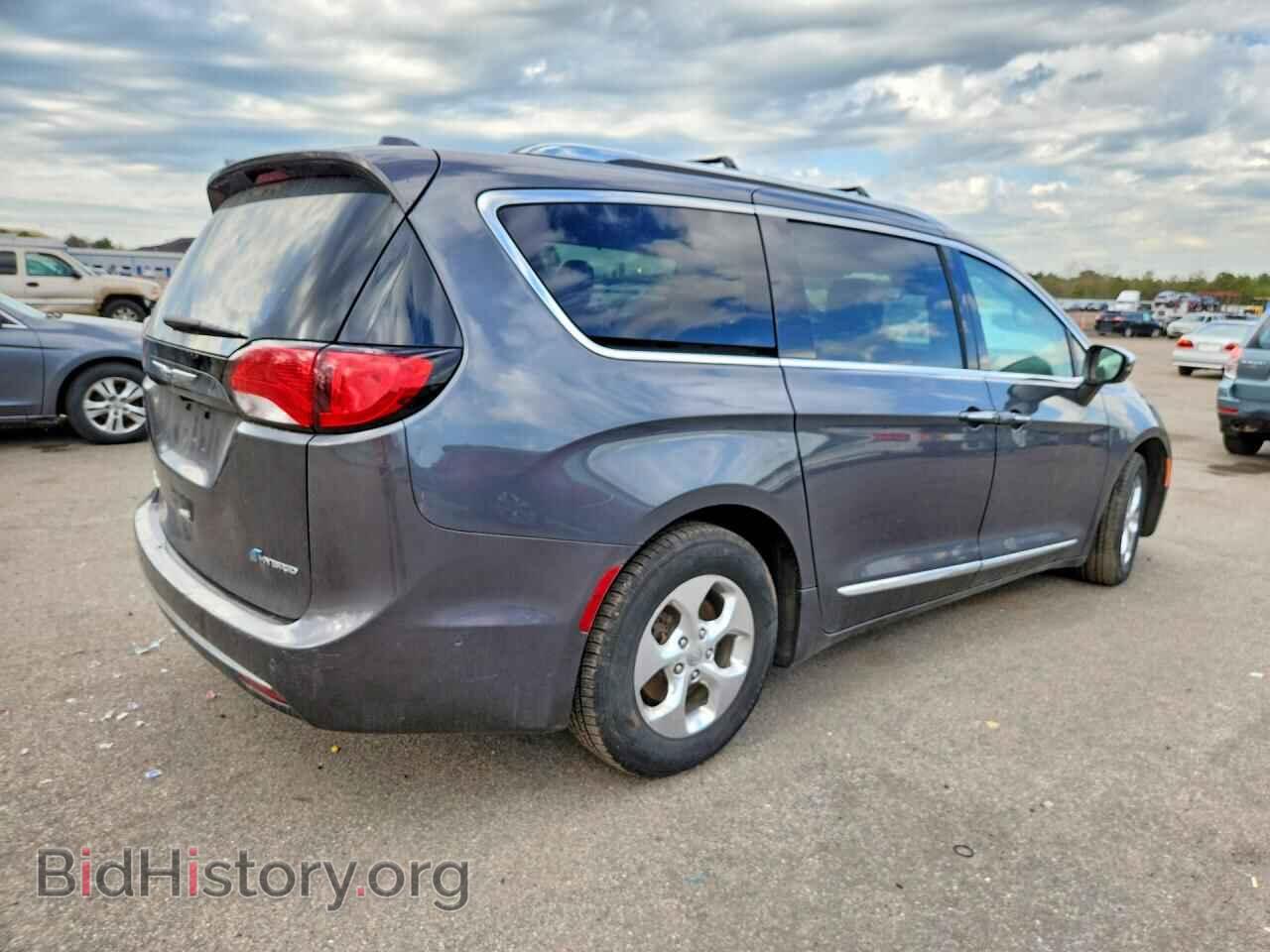 2018 CHRYSLER PACIFICA - VIN: 2C4RC1N73JR157717 - Фото 3