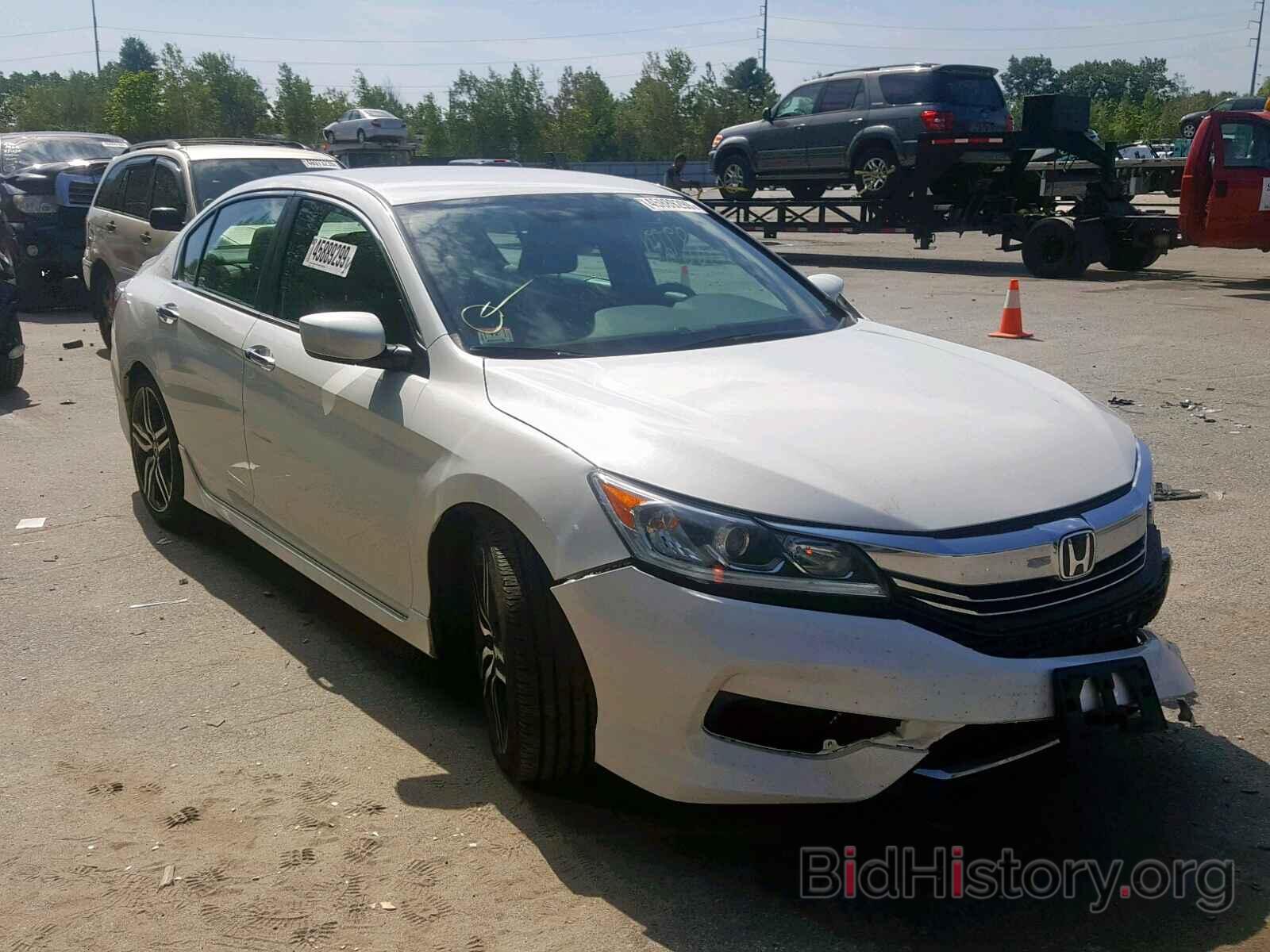 Photo 1HGCR2F16HA189842 - HONDA ACCORD SPO 2017