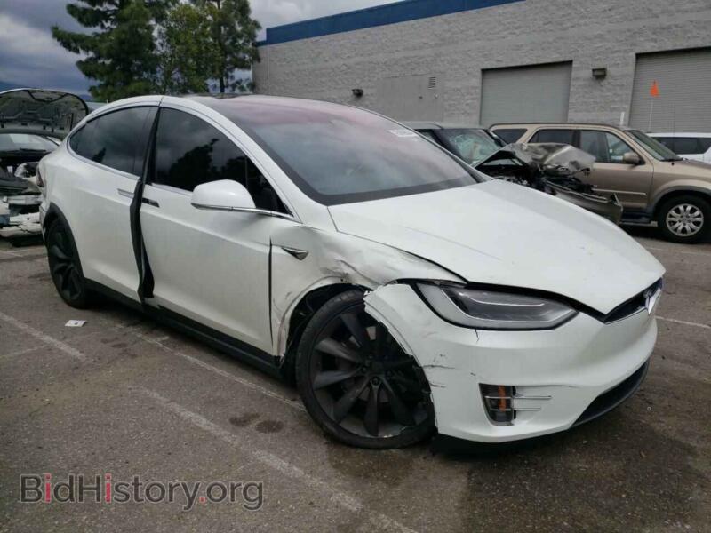 2017 Tesla MODEL X (VIN 5YJXCAE28HF078884) — photo 4 of 12