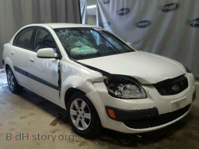 2007 Kia RIO BASE, white — VIN KNADE123076190063, Copart