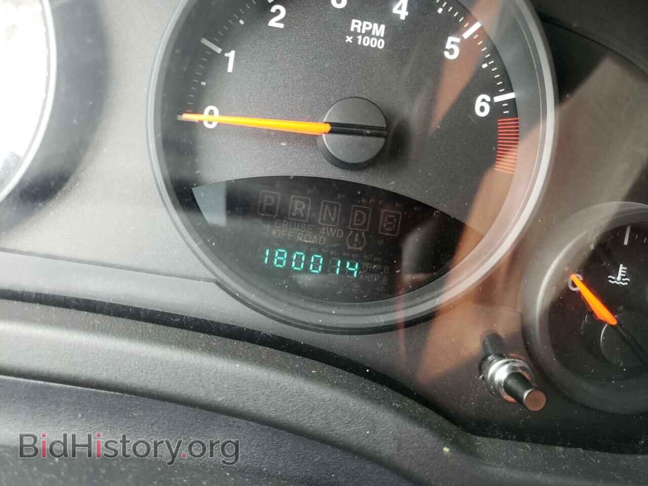 2011 JEEP COMPASS - VIN: 1J4NT1FB0BD246550 - Photo 8