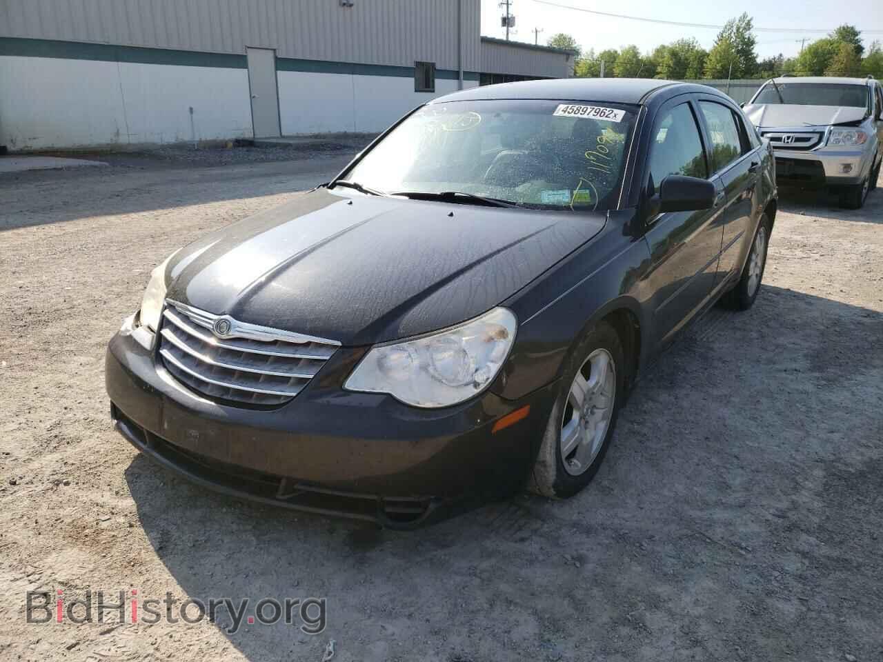 2010 CHRYSLER SEBRING - VIN: 1C3CC5FB0AN147812 - Фото 2