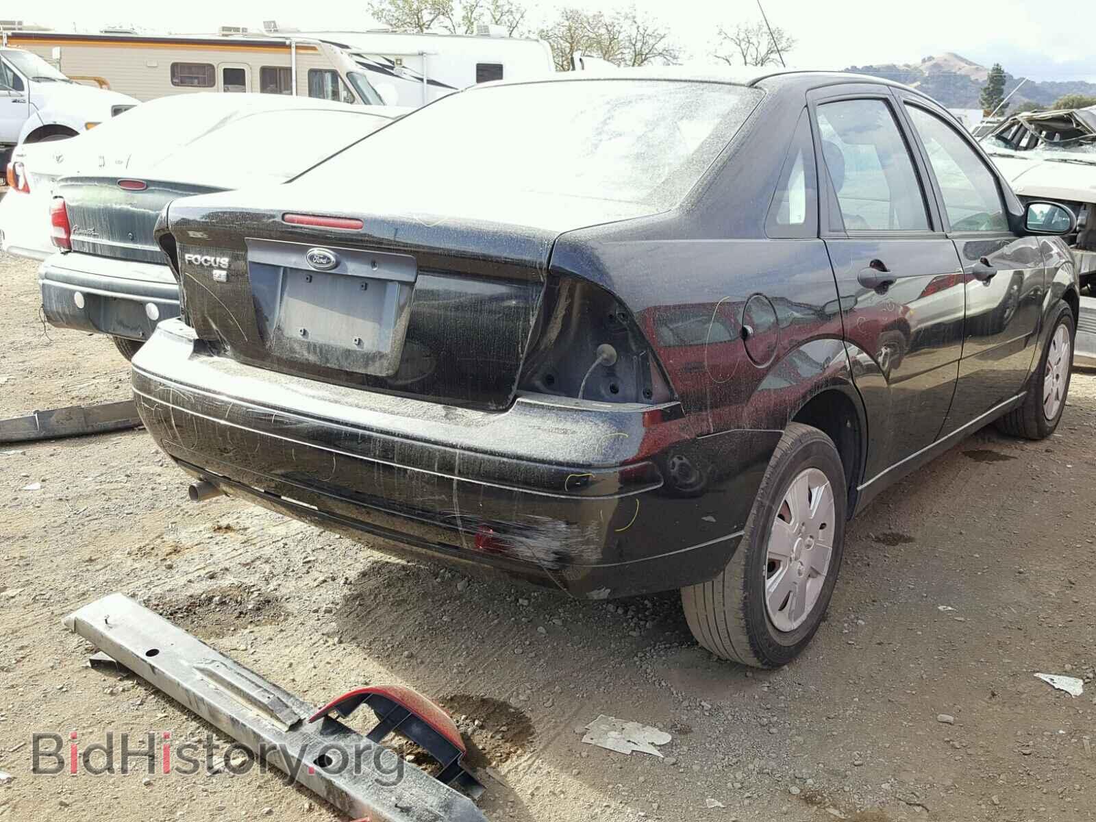 2007 FORD FOCUS - VIN: 1FAHP34N47W205064 - Фото 4