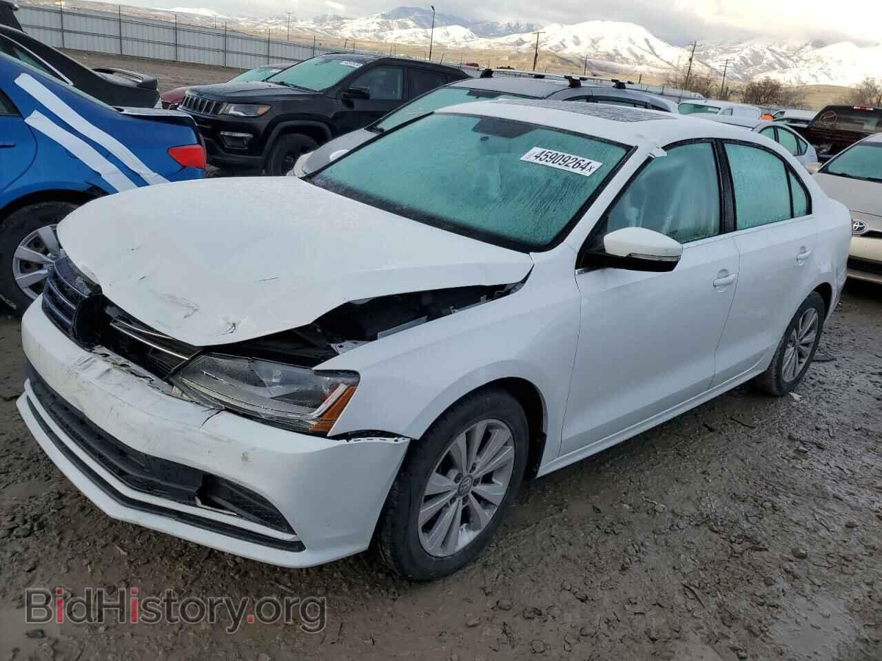 Фотография 3VWDB7AJ7HM272949 - VOLKSWAGEN JETTA 2017