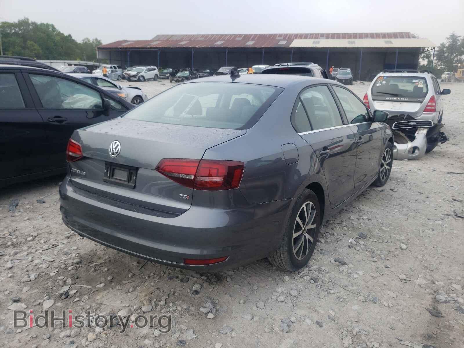 2017 VOLKSWAGEN JETTA - VIN: 3VWDB7AJ8HM355595 - Фото 4