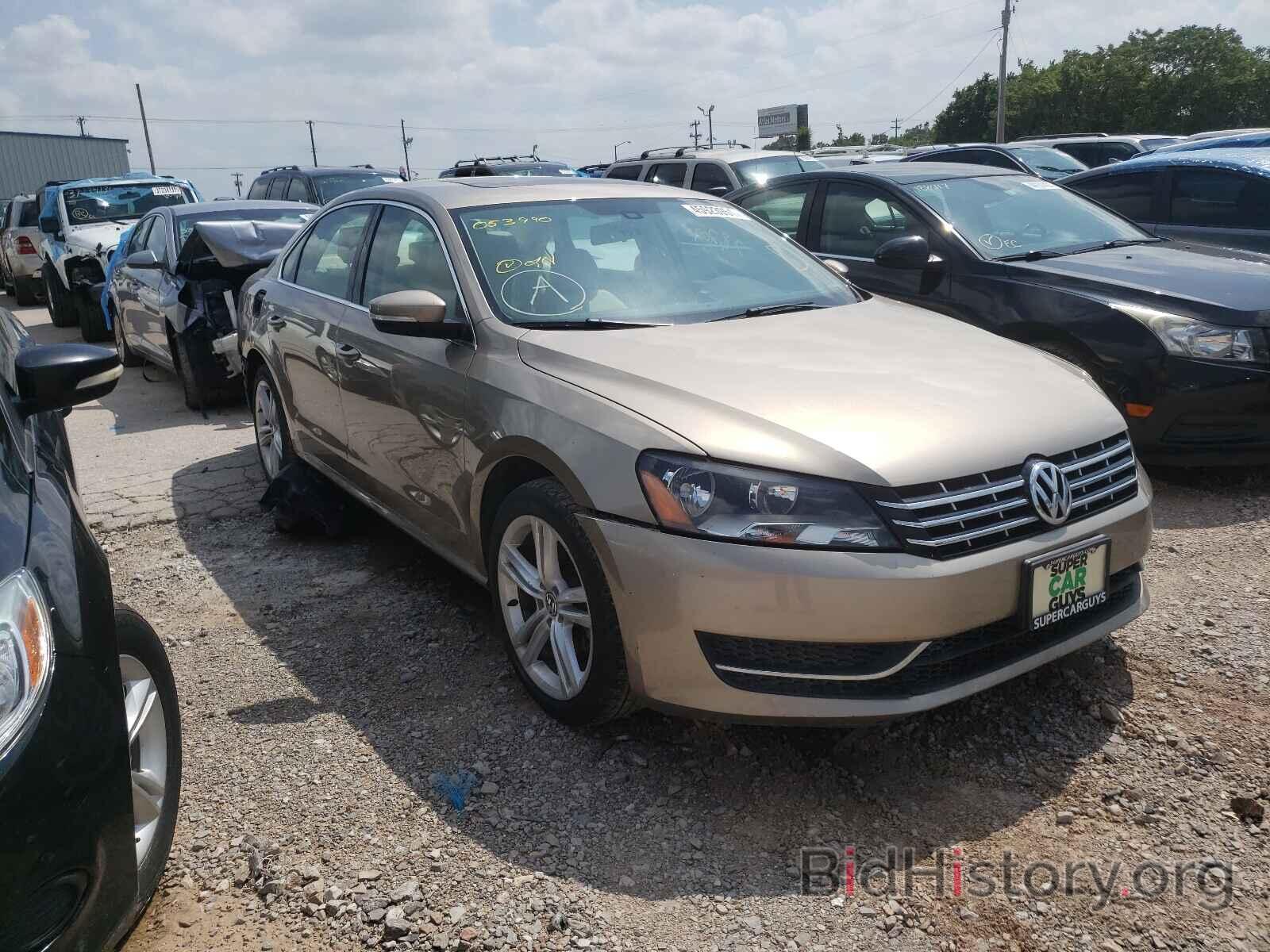 Photo 1VWBV7A37FC053990 - VOLKSWAGEN PASSAT 2015