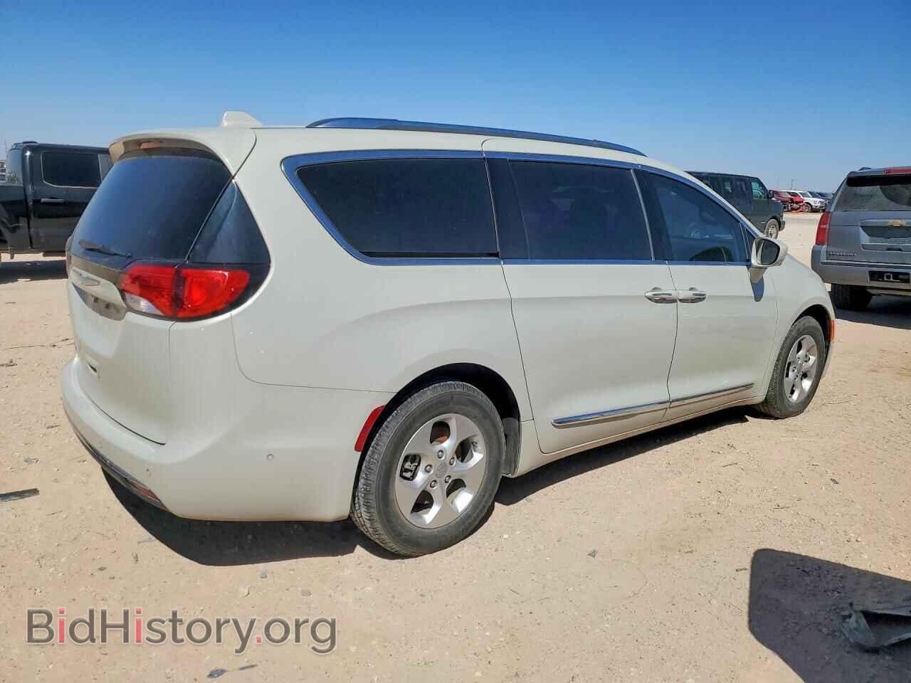 2017 CHRYSLER PACIFICA - VIN: 2C4RC1EG3HR832718 - Фото 3