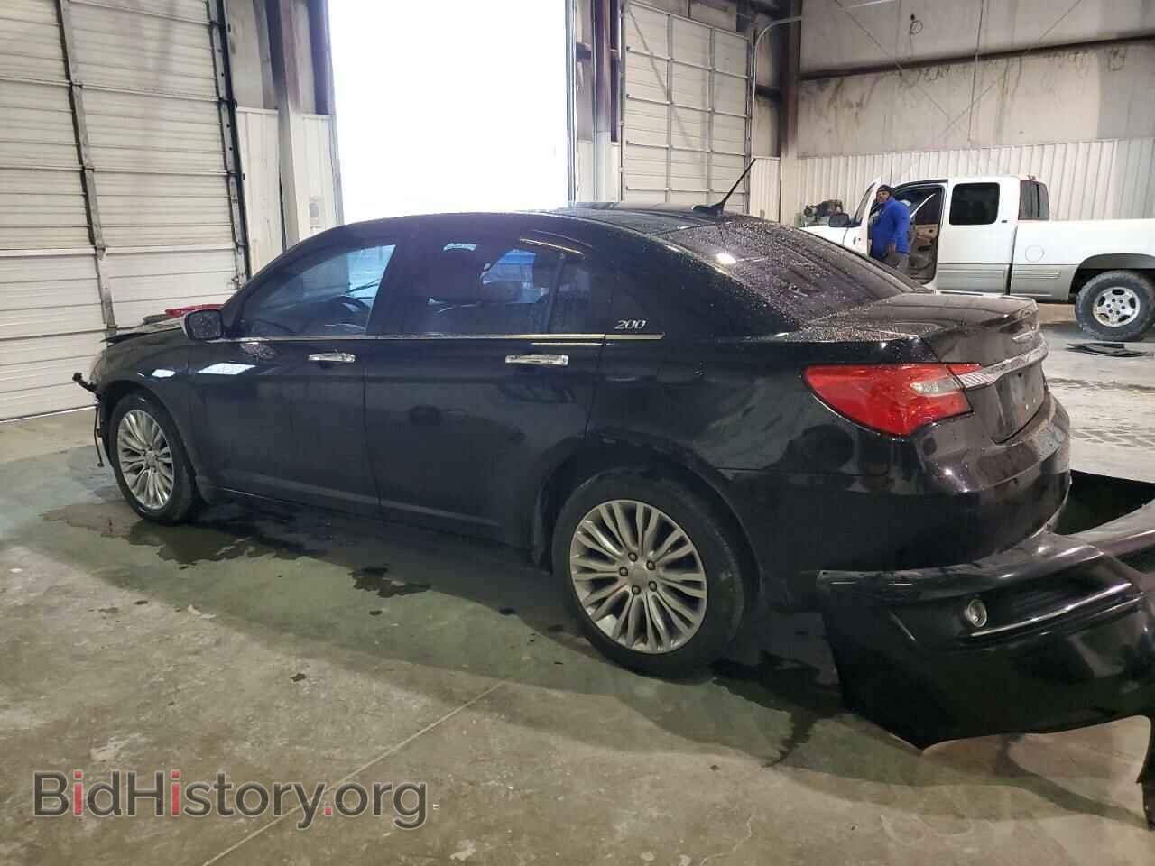 2011 CHRYSLER 200 - VIN: 1C3BC2FG2BN548382 - Фото 2