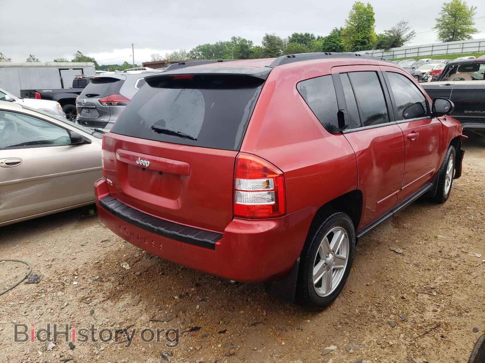 2010 JEEP COMPASS - VIN: 1J4NT4FB2AD504972 - Фото 4
