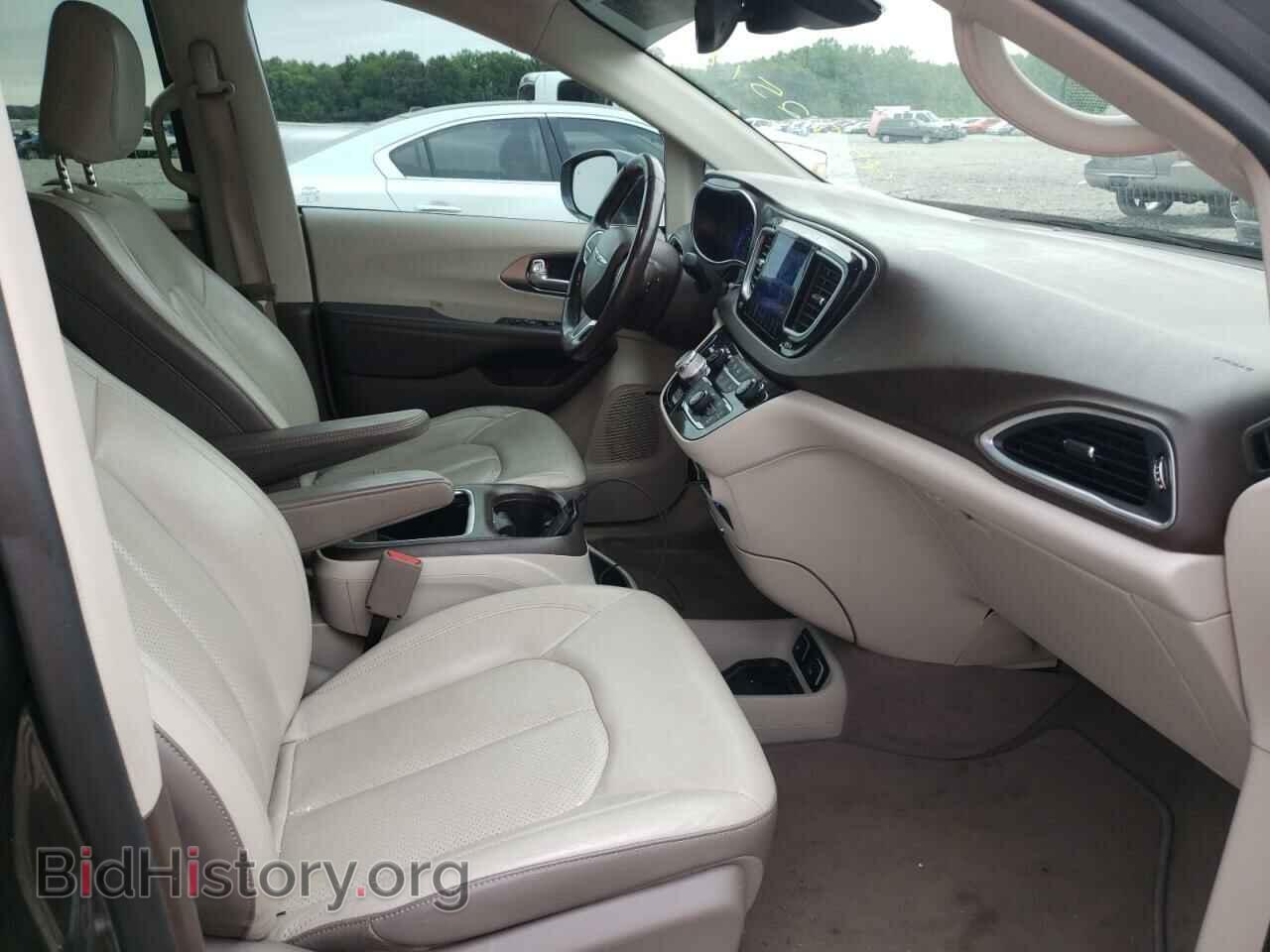2017 CHRYSLER PACIFICA - VIN: 2C4RC1EG2HR748597 - Photo 5
