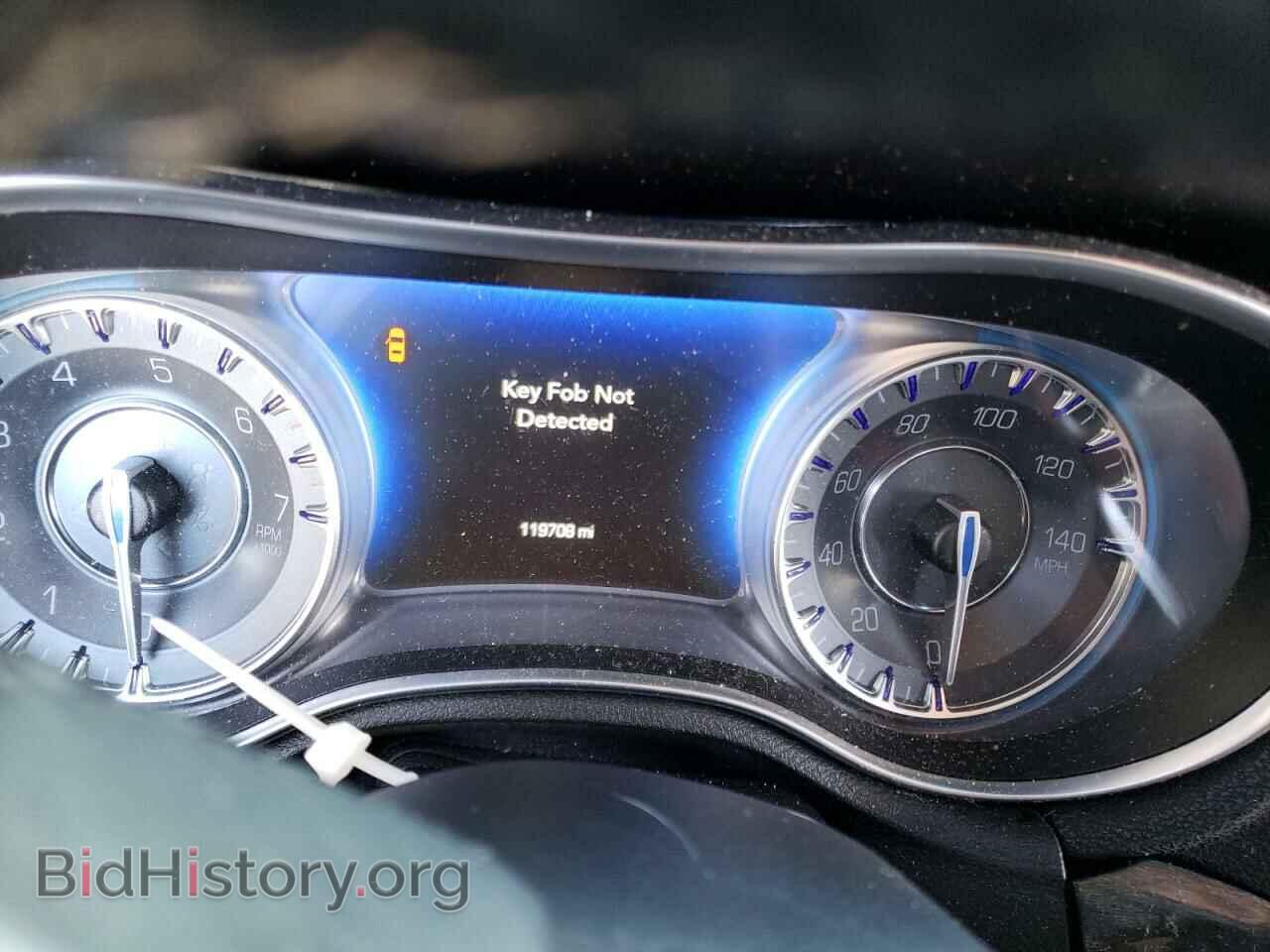 2015 CHRYSLER 300 - VIN: 2C3CCAAG4FH891912 - Фото 9