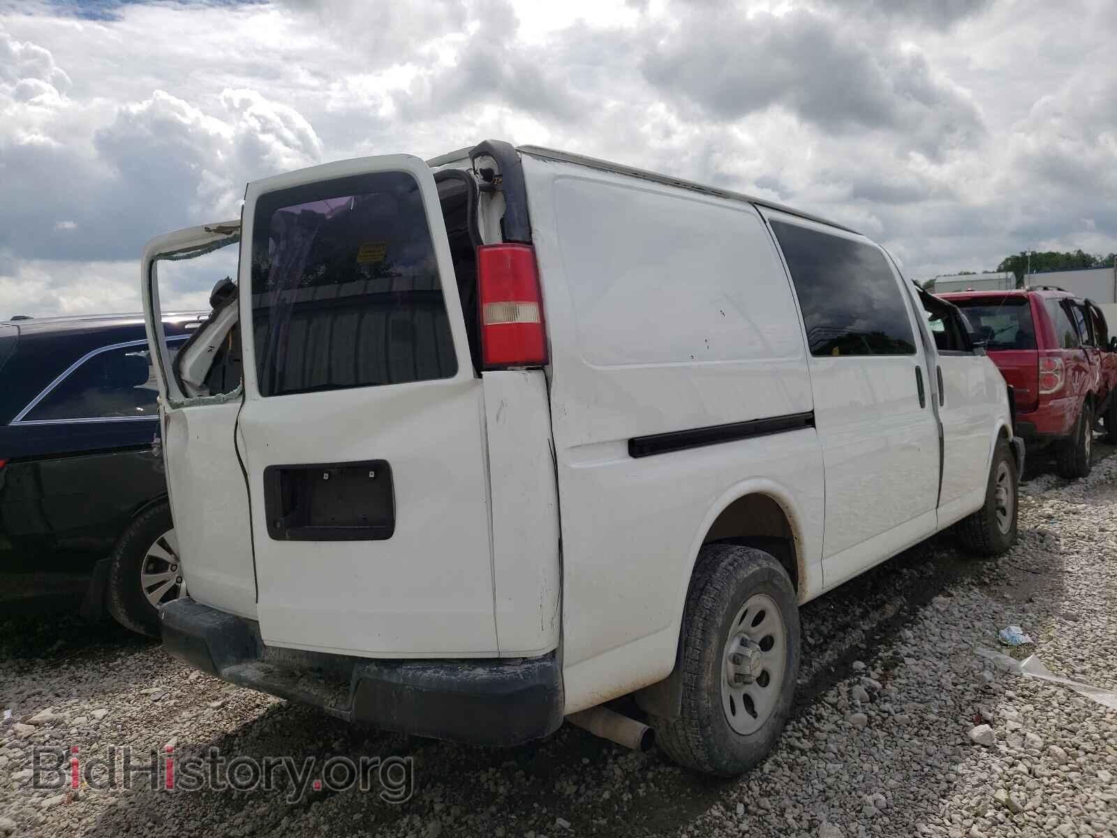 2010 CHEVROLET EXPRESS - VIN: 1GCUGADX9A1106601 - Фото 4