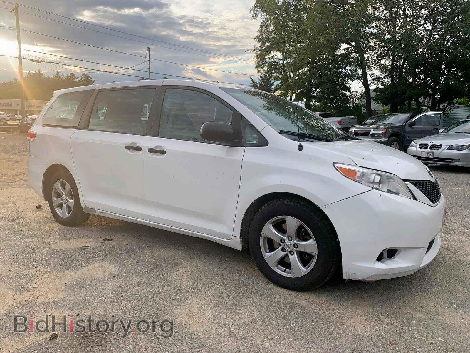 Photo 5TDZK3DC1CS231580 - TOYOTA SIENNA 2012