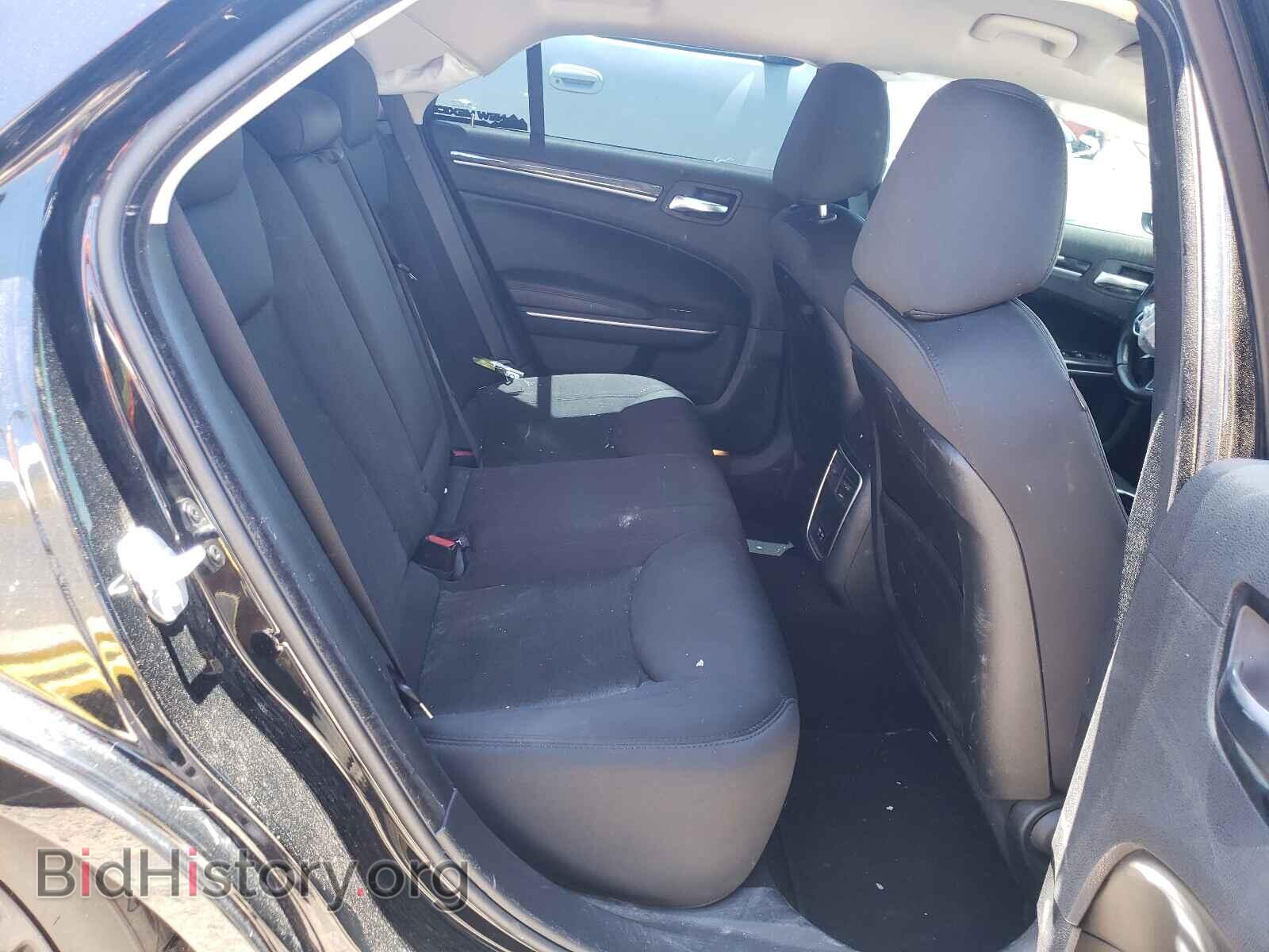 2019 CHRYSLER 300 - VIN: 2C3CCAAG8KH610091 - Фото 6