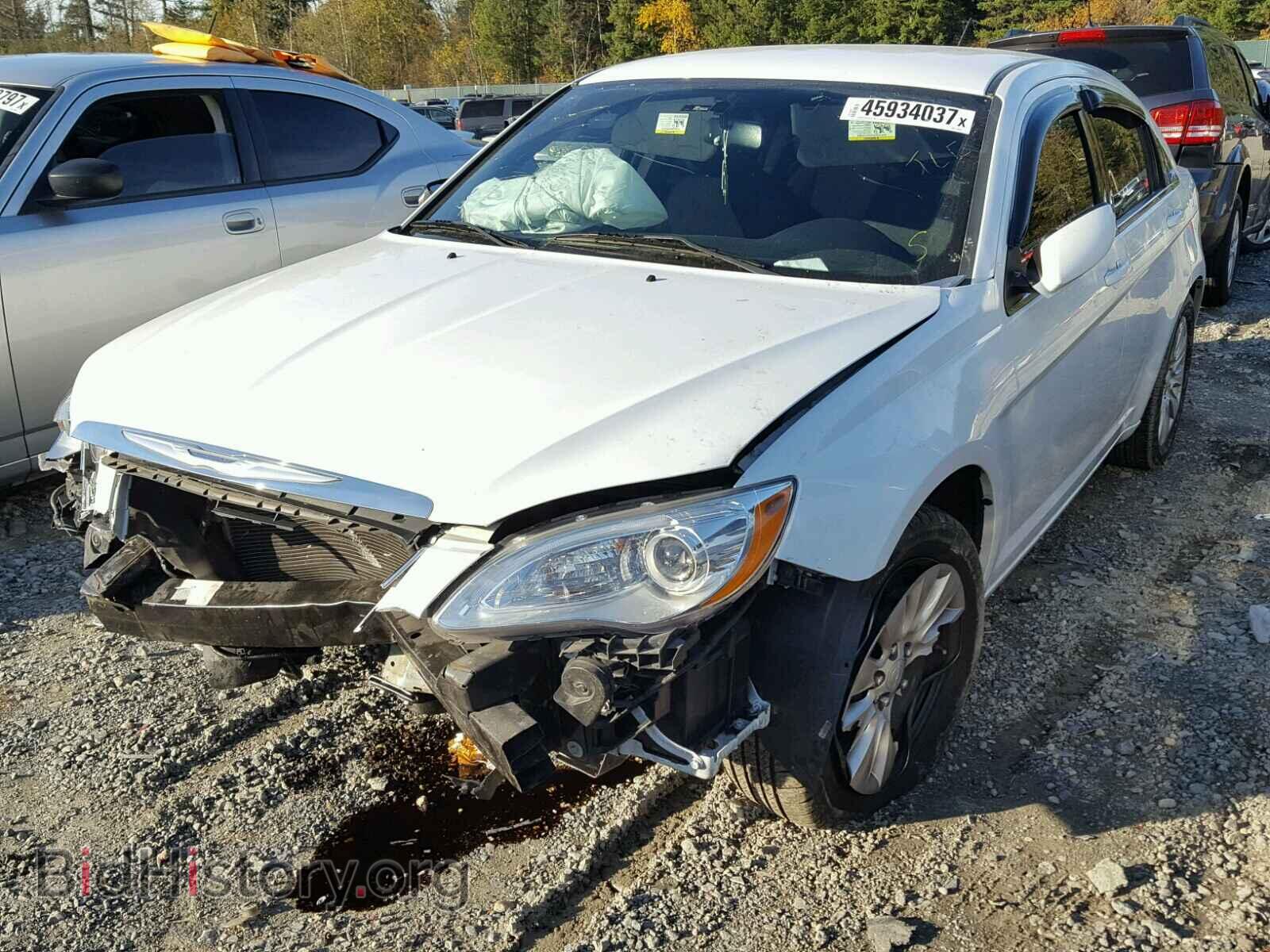 2014 CHRYSLER 200 - VIN: 1C3CCBAB0EN210676 - Photo 2