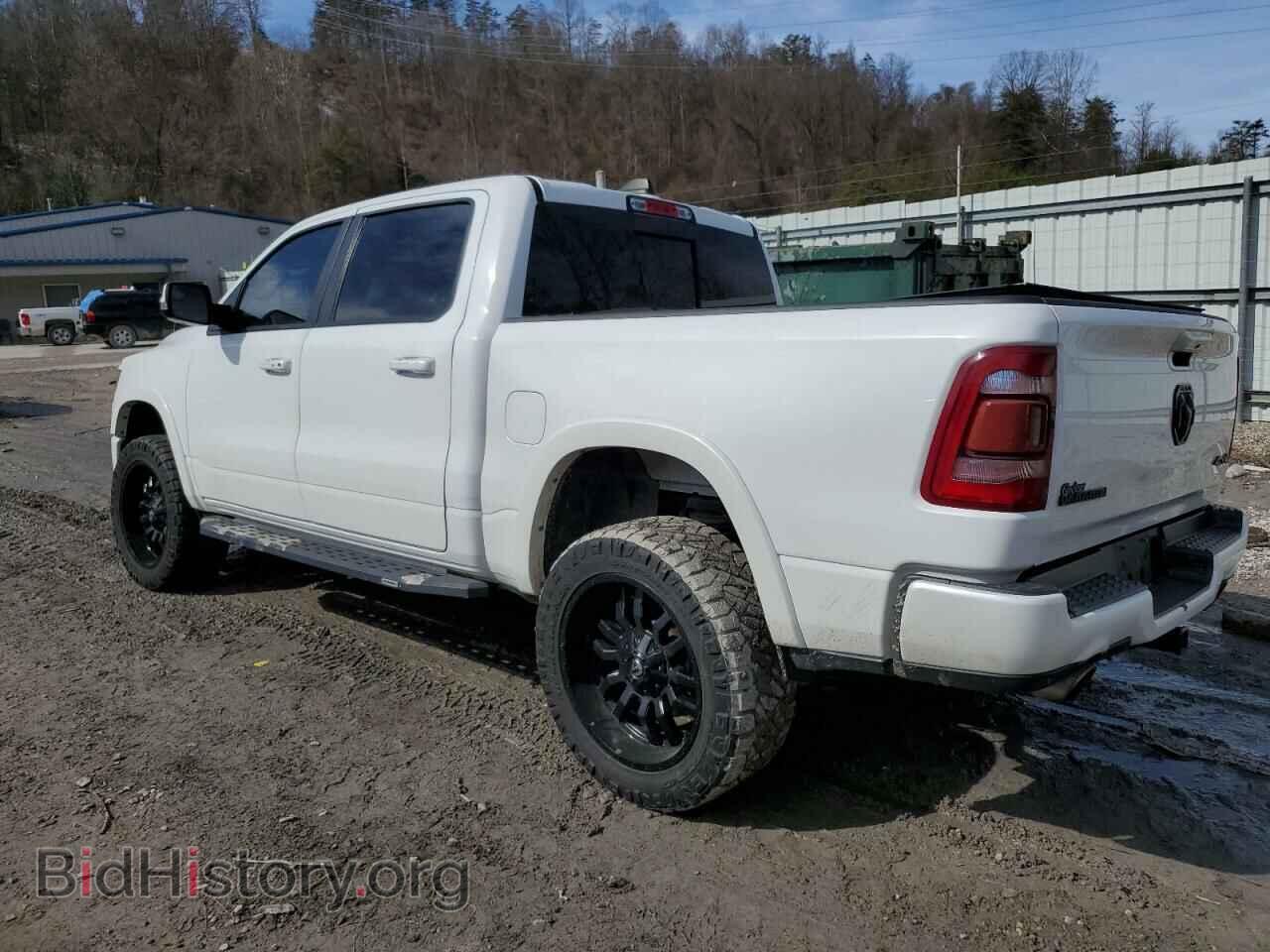 2019 RAM 1500 - VIN: 1C6SRFJT3KN698322 - Фото 2