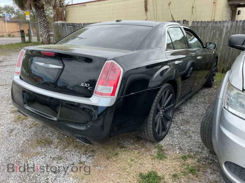 2012 Chrysler 300 (VIN 2C3CCAPT9CH313367) — фото 4 из 10
