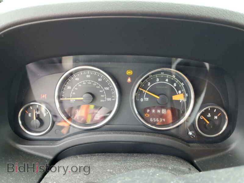 2014 Jeep COMPASS (VIN 1C4NJCCB2ED586749) — photo 9 of 13