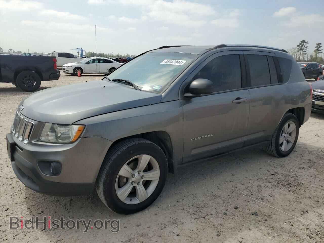 Photo 1J4NT1FA6BD252845 - JEEP COMPASS 2011