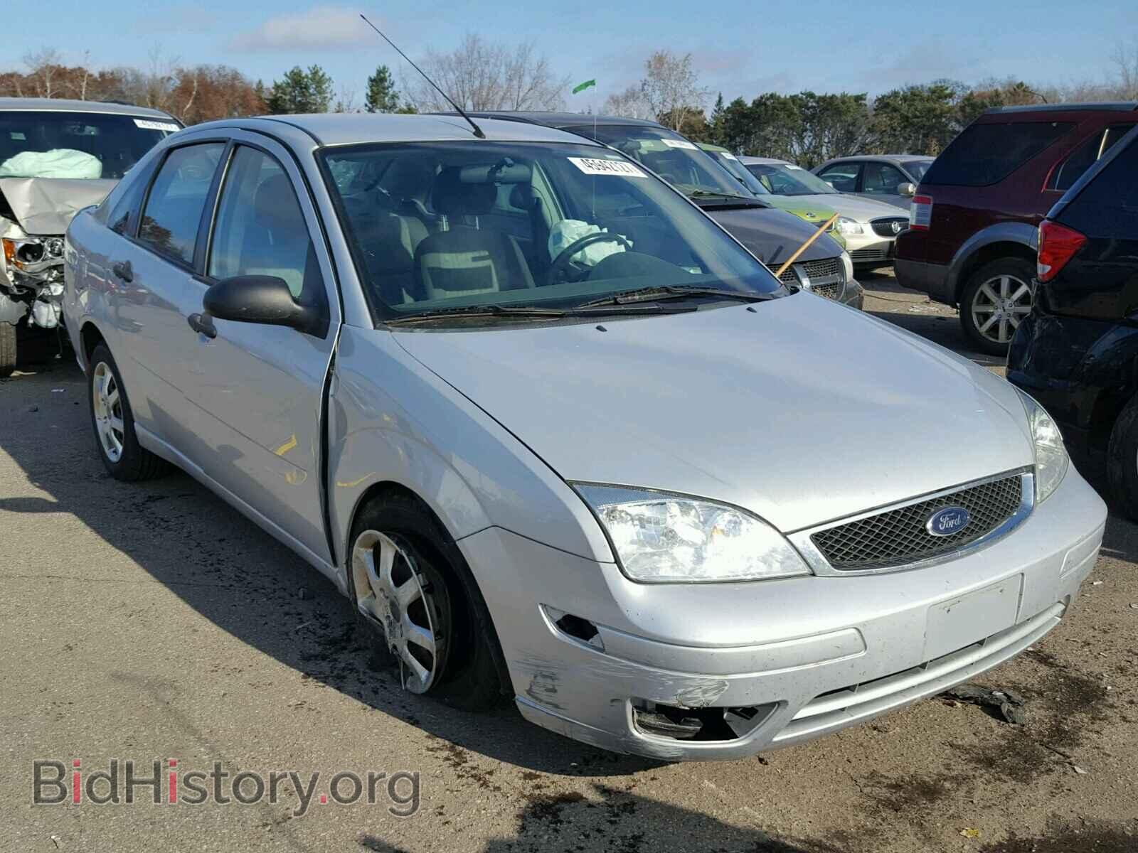 Photo 1FAFP34N45W215792 - FORD FOCUS 2005