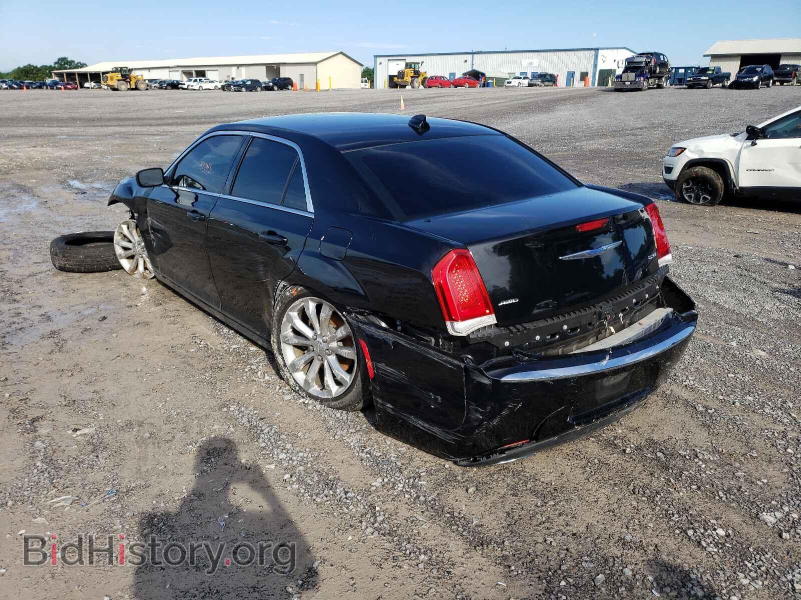 2018 CHRYSLER 300 - VIN: 2C3CCARG5JH257991 - Фото 3