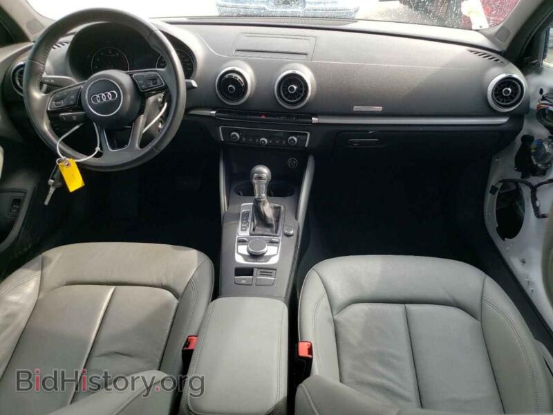 2017 Audi A3 (VIN WAUAUGFF7H1071227) — фото 9 из 10