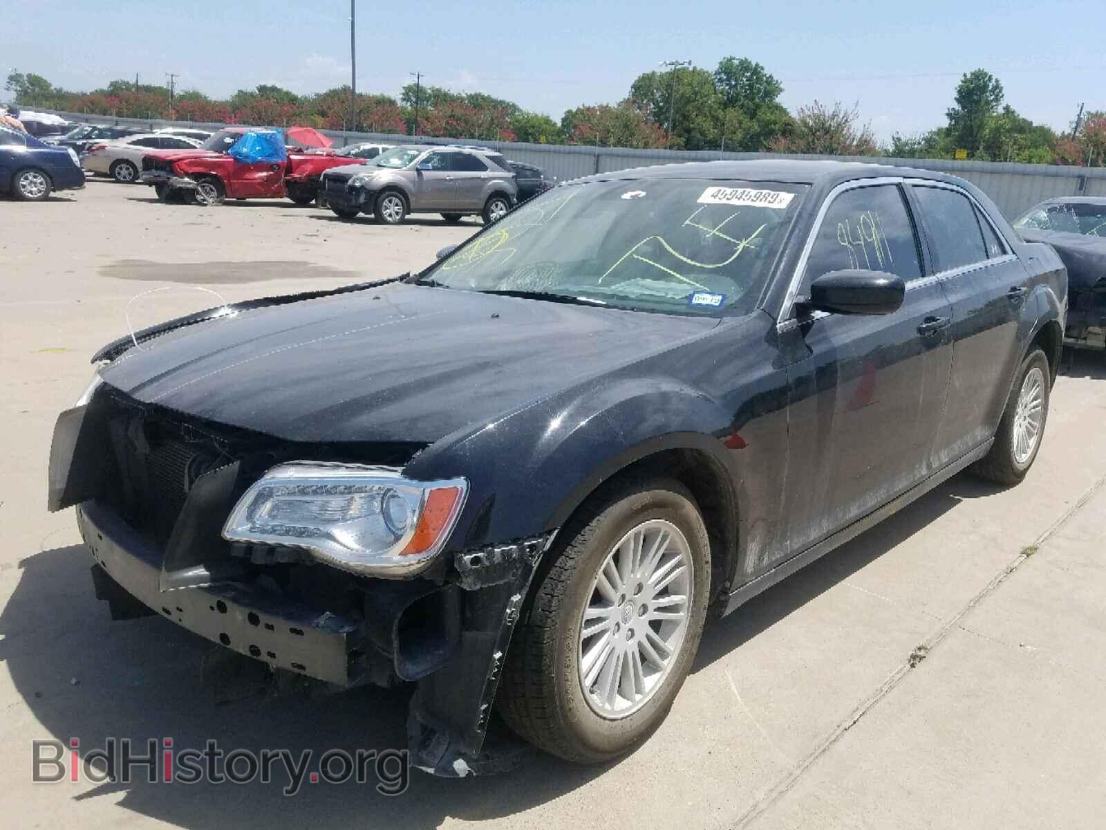 2014 CHRYSLER 300 - VIN: 2C3CCAAG8EH100831 - Фото 2