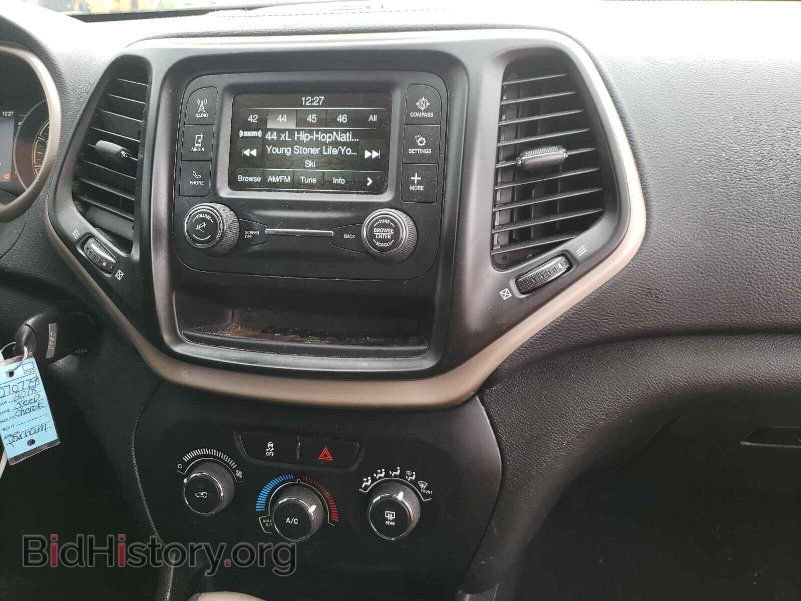 2018 JEEP CHEROKEE - VIN: 1C4PJLCB2JD538803 - Фото 9