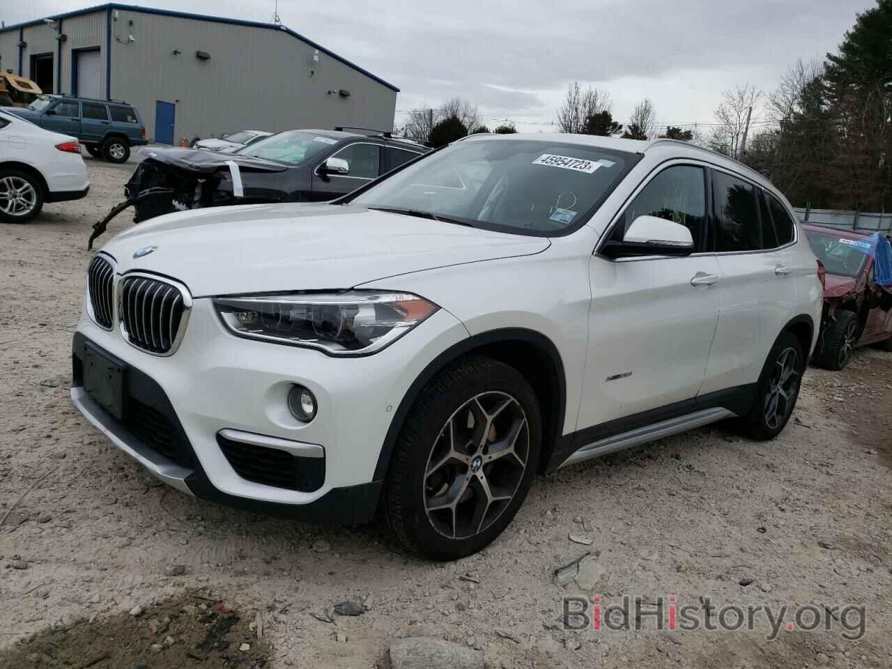 Photo WBXHT3C3XH5F84848 - BMW X1 2017