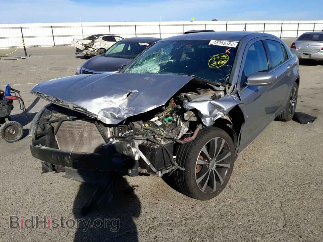 2013 CHRYSLER 200 - VIN: 1C3CCBBB2DN595378 - Фото 2