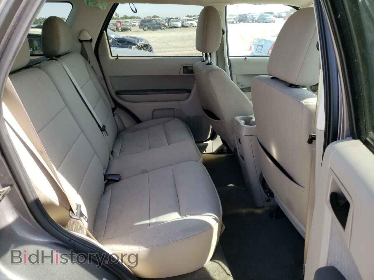 2011 FORD ESCAPE - VIN: 1FMCU0D77BKC10896 - Фото 6