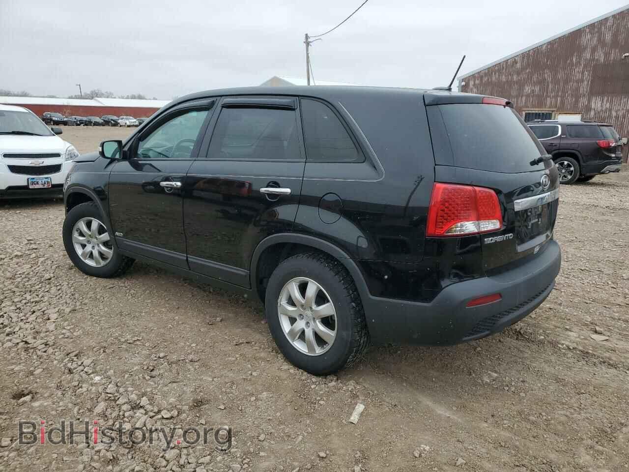 2011 KIA SORENTO - VIN: 5XYKTCA10BG033246 - Фото 2