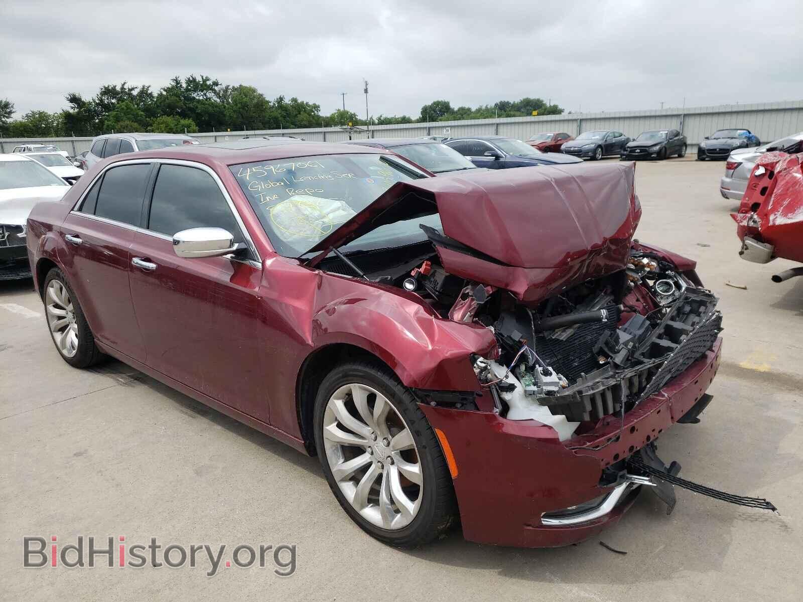 Фотография 2C3CCAEG6KH594838 - CHRYSLER 300 2019