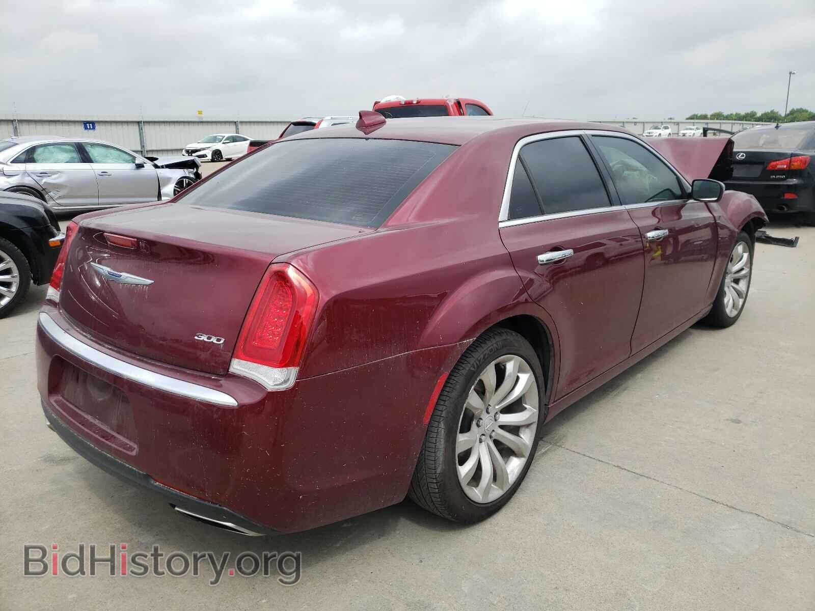 2019 CHRYSLER 300 - VIN: 2C3CCAEG6KH594838 - Фото 4