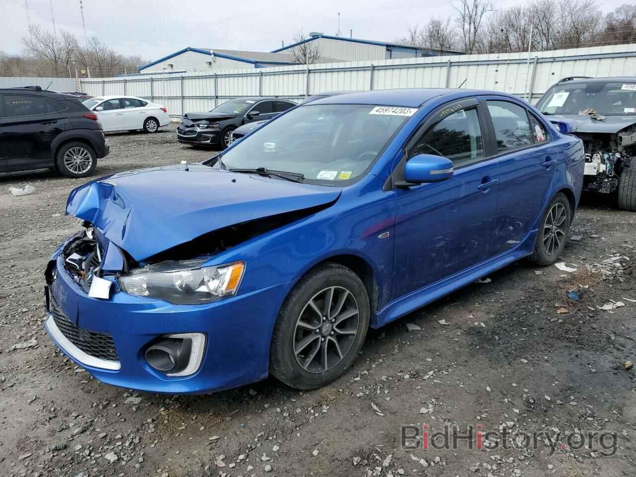 Photo JA32V2FW3HU014723 - MITSUBISHI LANCER 2017