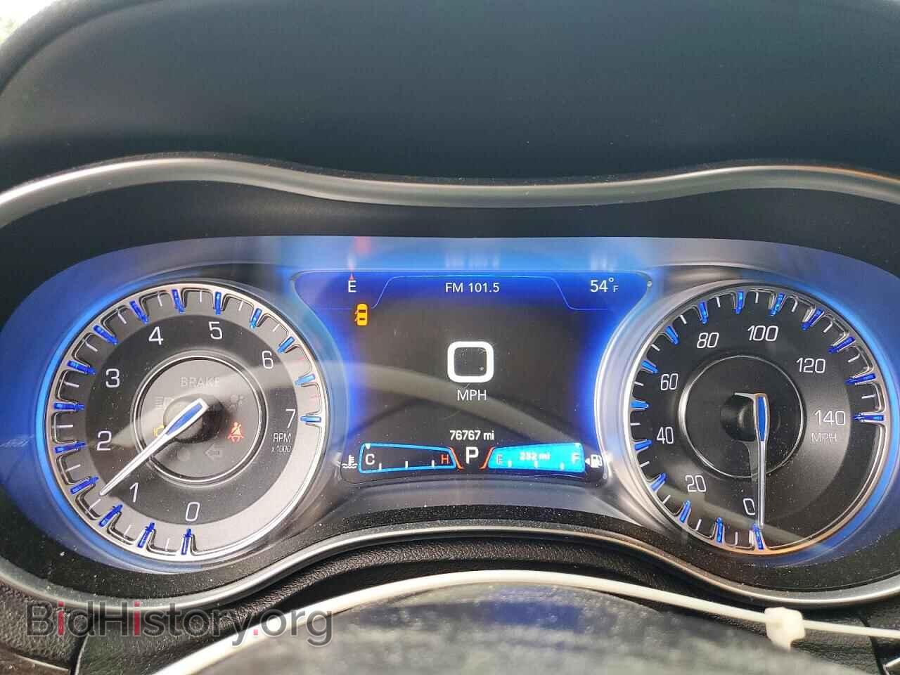 2019 CHRYSLER 300 - VIN: 2C3CCAKG2KH631534 - Фото 9