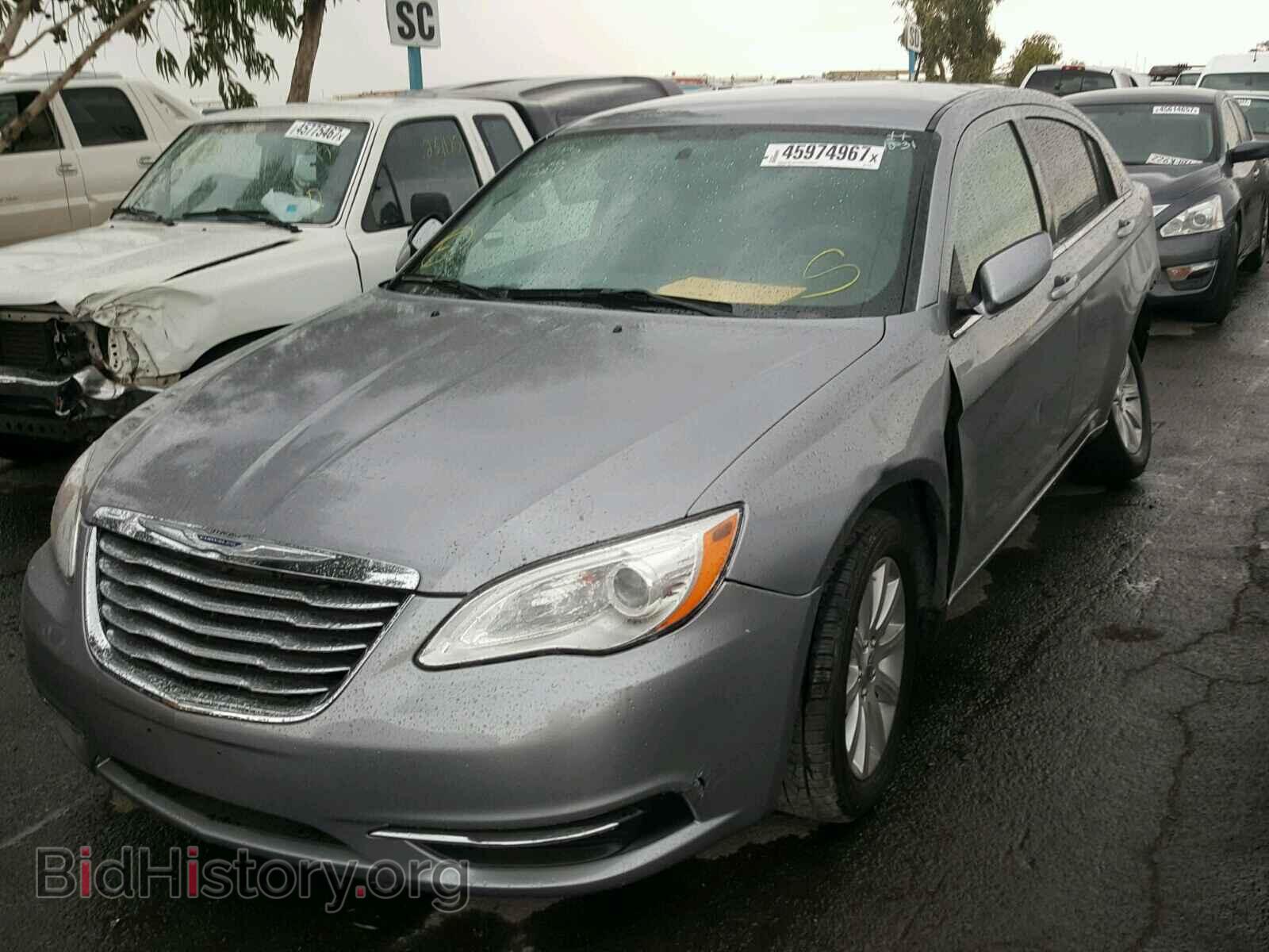 2013 CHRYSLER 200 - VIN: 1C3CCBBGXDN533741 - Фото 2