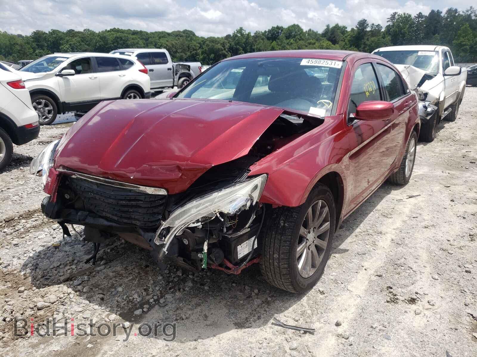 2013 CHRYSLER 200 - VIN: 1C3CCBBB7DN653162 - Фото 2