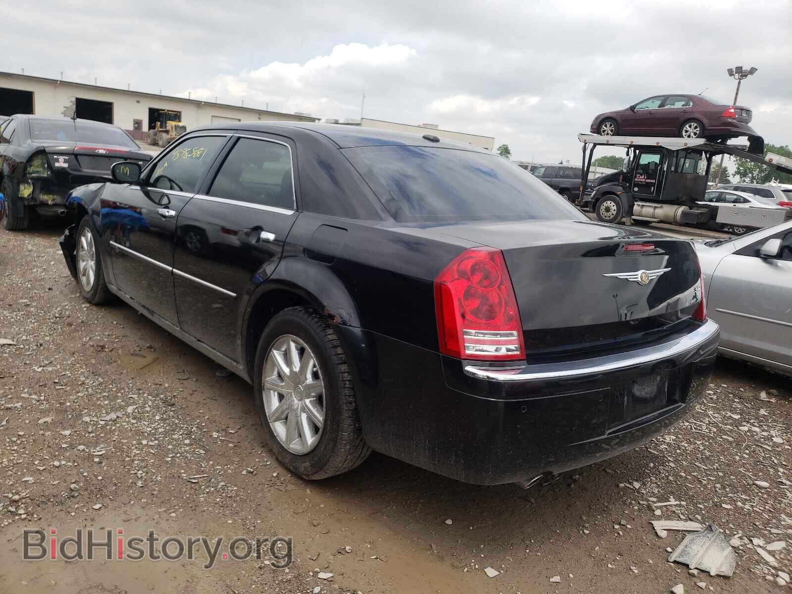 2010 CHRYSLER 300 - VIN: 2C3CA6CT1AH330928 - Фото 3