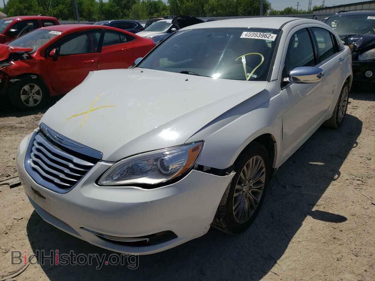 2012 CHRYSLER 200 - VIN: 1C3CCBCB5CN308497 - Фото 2