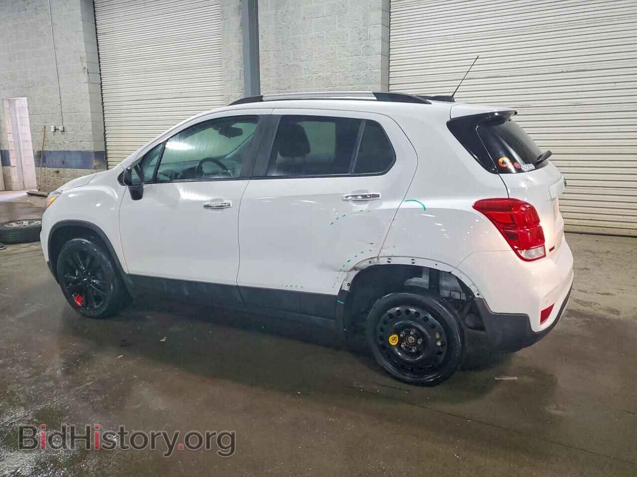 2018 CHEVROLET TRAX - VIN: 3GNCJPSBXJL227306 - Фото 2