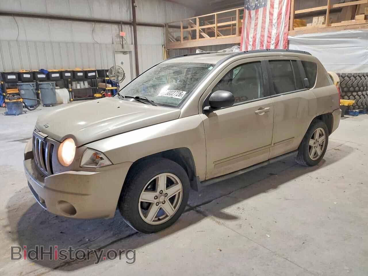 Photo 1J4NF4FB2AD513114 - JEEP COMPASS 2010