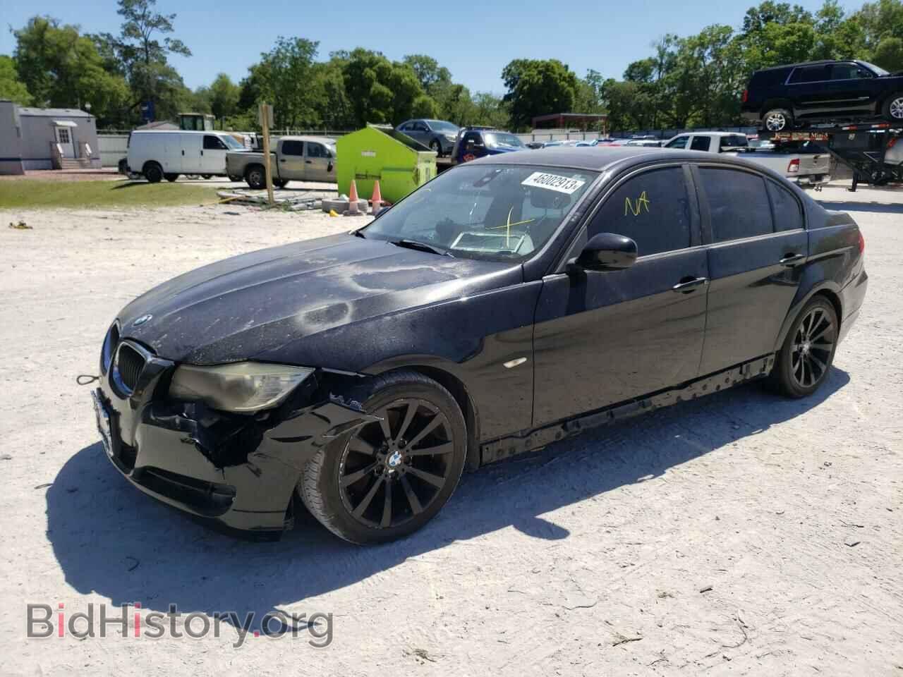 Photo WBAPH7G56BNN04377 - BMW 3 SERIES 2011