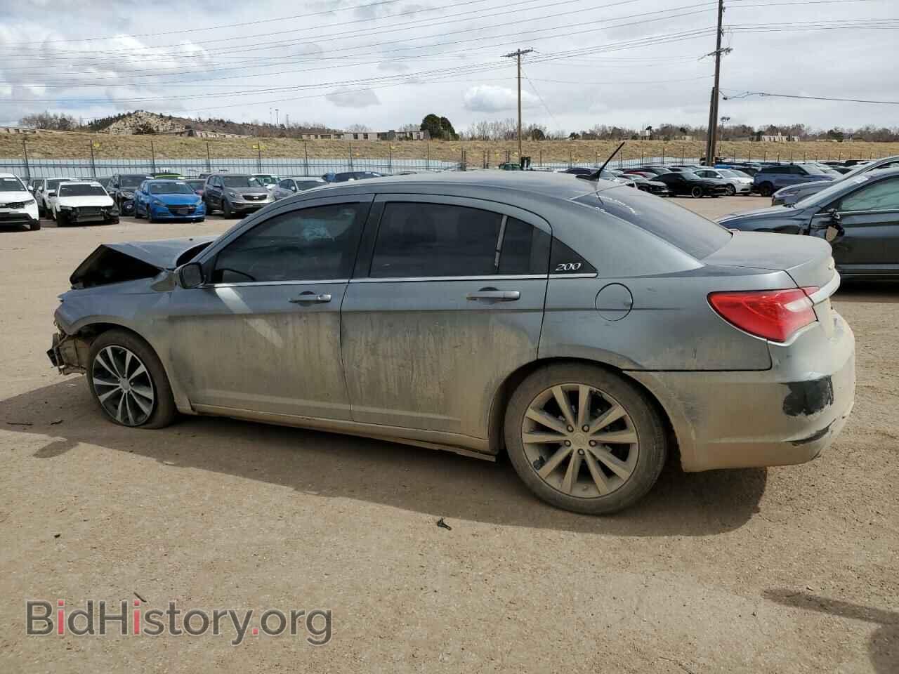 2013 CHRYSLER 200 - VIN: 1C3CCBCG4DN523673 - Фото 2