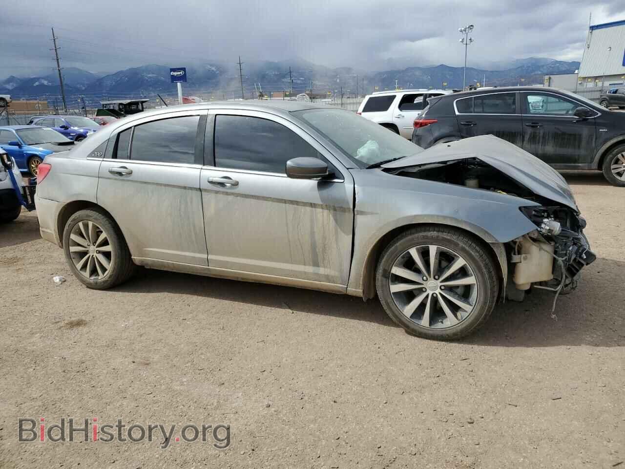 2013 CHRYSLER 200 - VIN: 1C3CCBCG4DN523673 - Фото 4