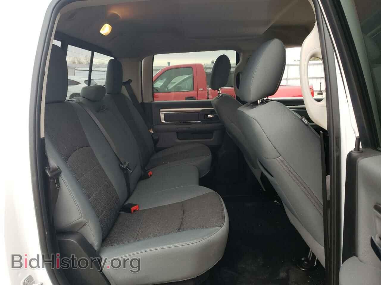 2018 RAM All Models - VIN: 3C6UR5DJ3JG272974 - Photo 10