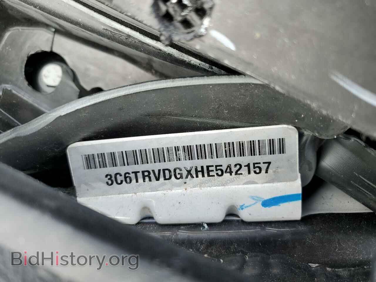 2017 RAM All Models - VIN: 3C6TRVDGXHE542157 - Фото 12